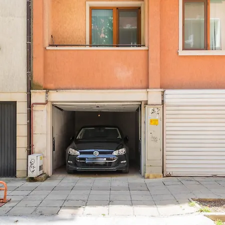 Апартаменти Edelweiss With Free Garage