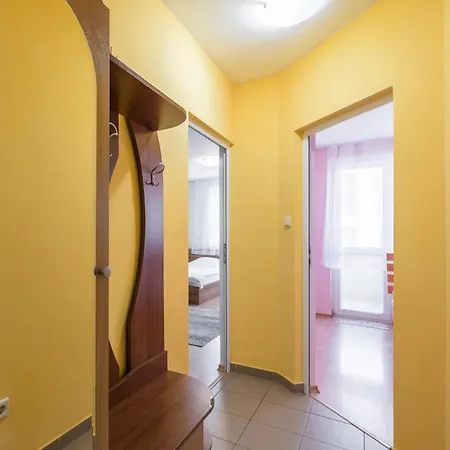 Edelweiss With Free Garage Апартаменти Варна