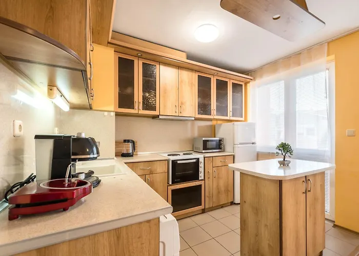 Edelweiss With Free Garage * Warna